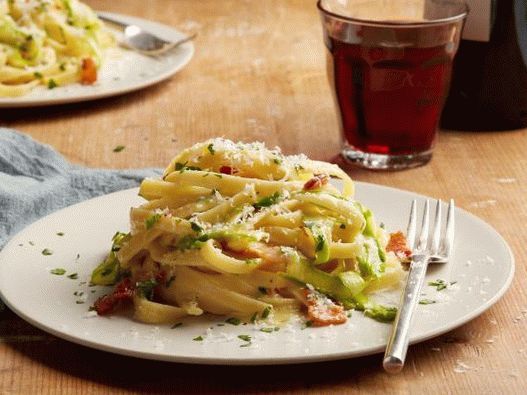 Foto Carbonara Nudeln mit Spargel
