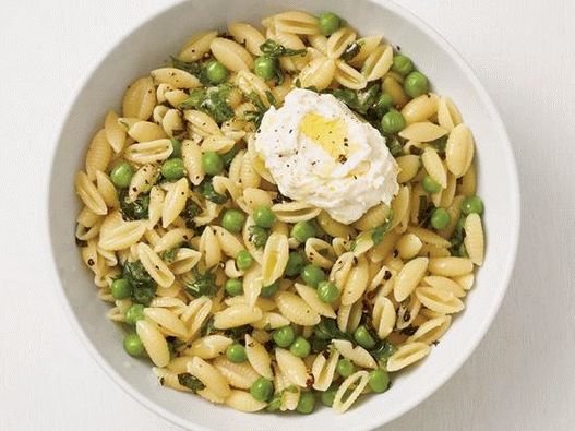 Foto von Cavatelli Pasta mit Erbsen und Ricotta