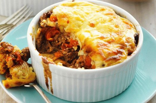 Photo Pasticio (griechischer Auflauf mit Hackfleisch und Nudeln)