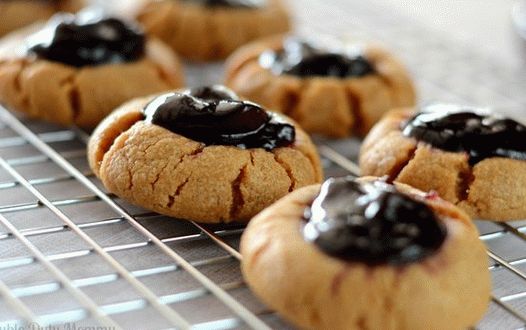 Photo Cookies mit Erdnussbutter und Johannisbeermarmelade
