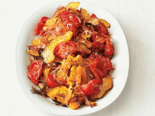 Foto gebackener Kürbis mit Tomaten