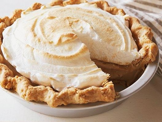 Photo Pie mit Karamellfüllung und Baiser