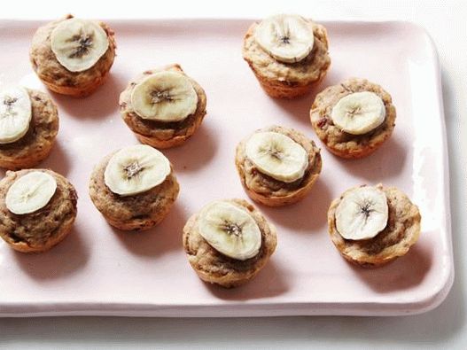 Nützliche Muffins mit Datteln und Bananen