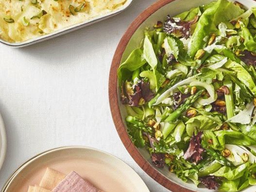 Salat mit Spargel und Fenchelwurzel