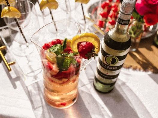 Photo Einfache Pfirsichsangria