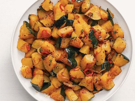 Foto des Gerichts - Gebackener Eichelkürbis mit Jalapenos