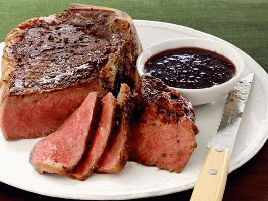 Steak mit Rotwein und Schalottensauce