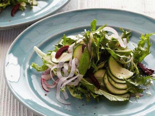 Foto - Blatt-Friese-Salat mit Zucchini-Sardellen-Dressing