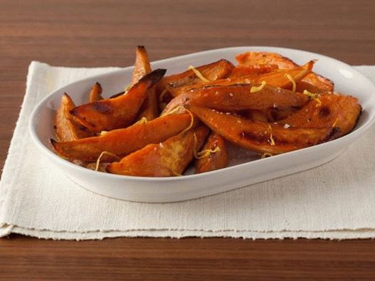 Gebackene Süßkartoffel mit Karamellkruste