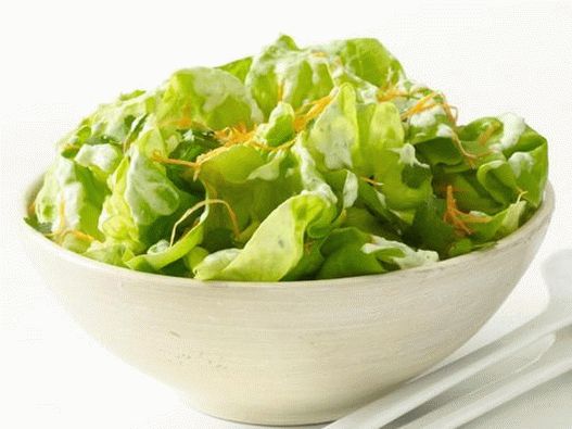 Boston Salat mit Sauermilchdressing