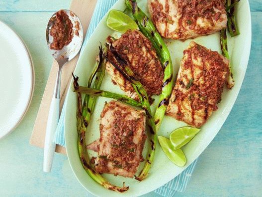 Foto von gegrilltem Mahi Mahi Fisch in einer würzigen Marinade