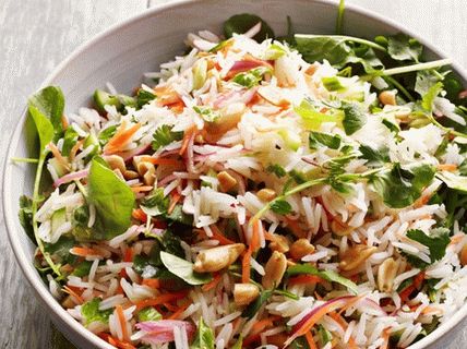 Fotoreissalat mit Kräutern und Zitronendressing