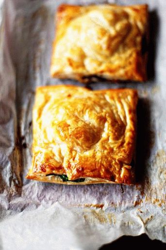 Foto von Rissoli (Pasteten) mit portugiesischem Krabbenfleisch