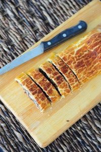 Mit Mohn und Nüssen rollen