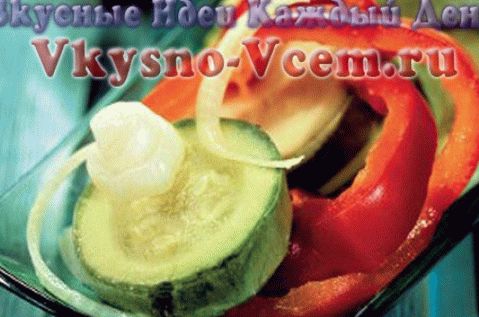 Zucchini mit Pfeffer in Senffüllung