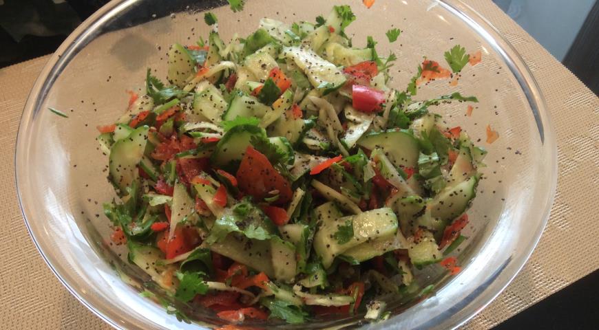 Gurkensalat mit Mohn