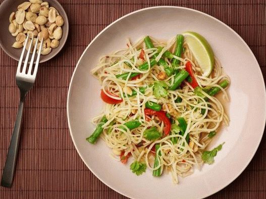 Foto von grünem Papayasalat (Catfish)