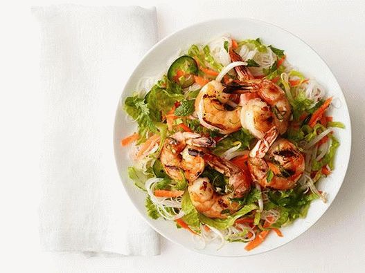 Fotosalat mit Reisnudeln und gegrillten Garnelen