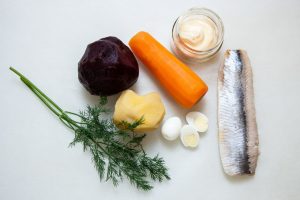 Hering auf einem Pelzmantel
