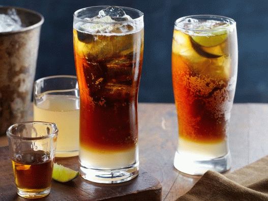 Foto Shandi mit dunklem Bier