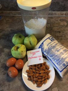 Charlotte mit Mandeln