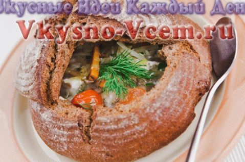 Täglich saure Kohlsuppe in einer Brottasse