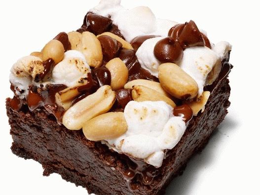 Brownies mit Marshmallows und Erdnüssen