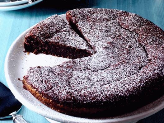 Photo Schokoladen-Mandel-Torte für einen romantischen Abend