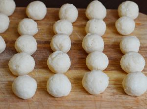 Käsebällchen