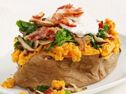 Photo Süßkartoffeln mit Pancetta, Shiitake-Pilzen und Rapini