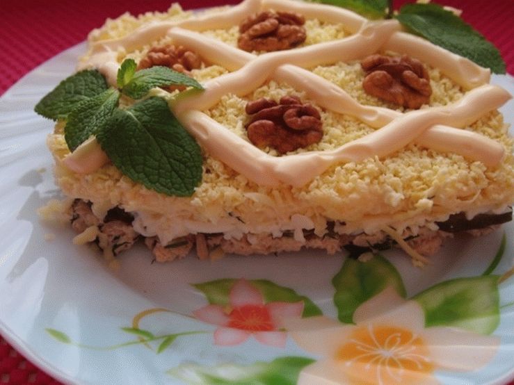 Blätterteig Salat mit Fleisch