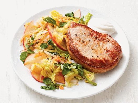 Photo Schweinelende mit Äpfeln und Kohl
