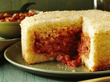 Foto von Pauken aus Reis mit Fleisch