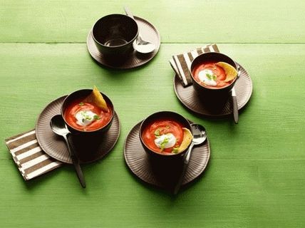 Photo Tomatensuppe mit Chipotle Pepper und Corn Chips