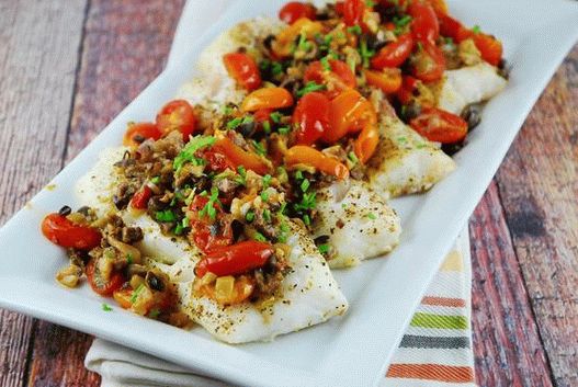 Foto von Kabeljau mit gebackener Tomatensalsa