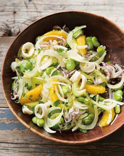Photo Vietnamesischer Salat mit gegrilltem Tintenfisch