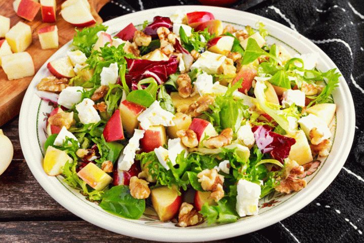 Apfelsalat mit Käse