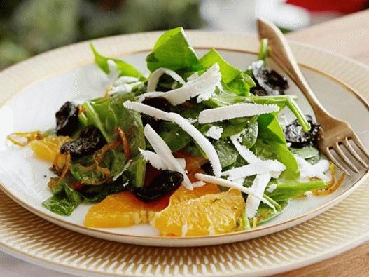 Foto des Gerichts - Blattspinatsalat mit gebratenen Oliven in Orangen-Rosmarin-Öl