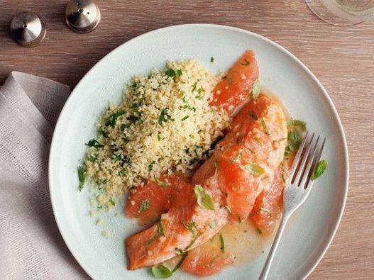 Gebackener Lachs mit Grapefruitsauce