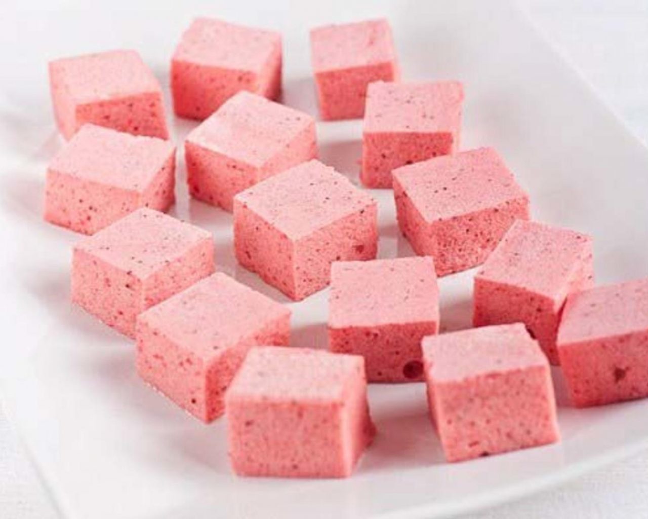 Eibisch-Erdbeerwolken