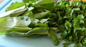 Grüne Spinatkohlsuppe