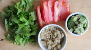 Grüner Quinoa-Salat