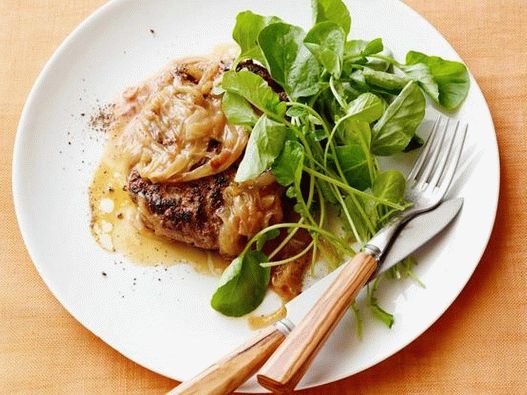 Dish Photography - Salisbury Steak mit französischer Zwiebelsoße